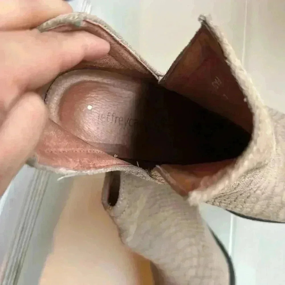 Jeffrey Campbell - Picture 10 of 10